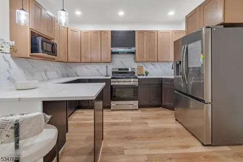 MLS: 3954112