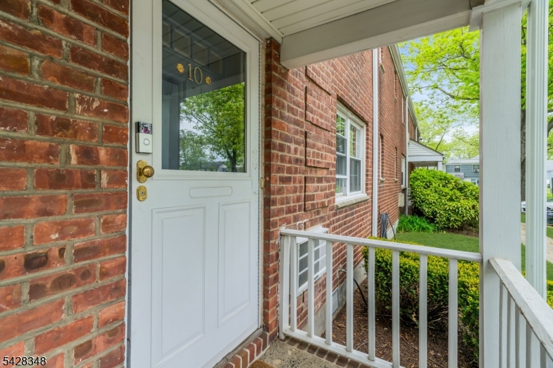 Rutherford Manor - Residential