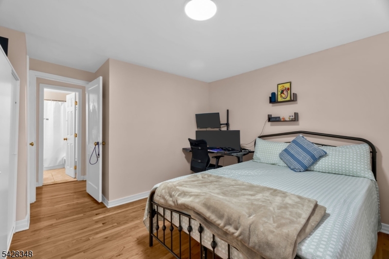 Rutherford Manor - Residential