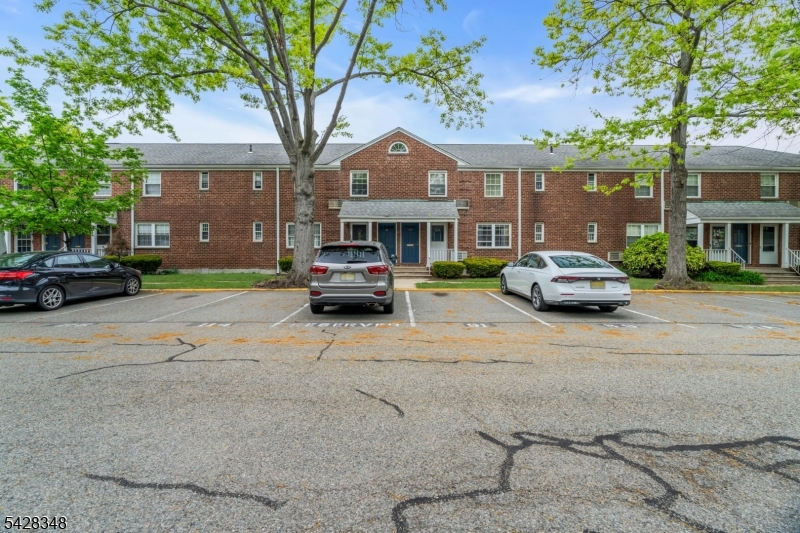 Rutherford Manor - Residential