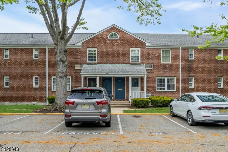 Rutherford Manor - Residential