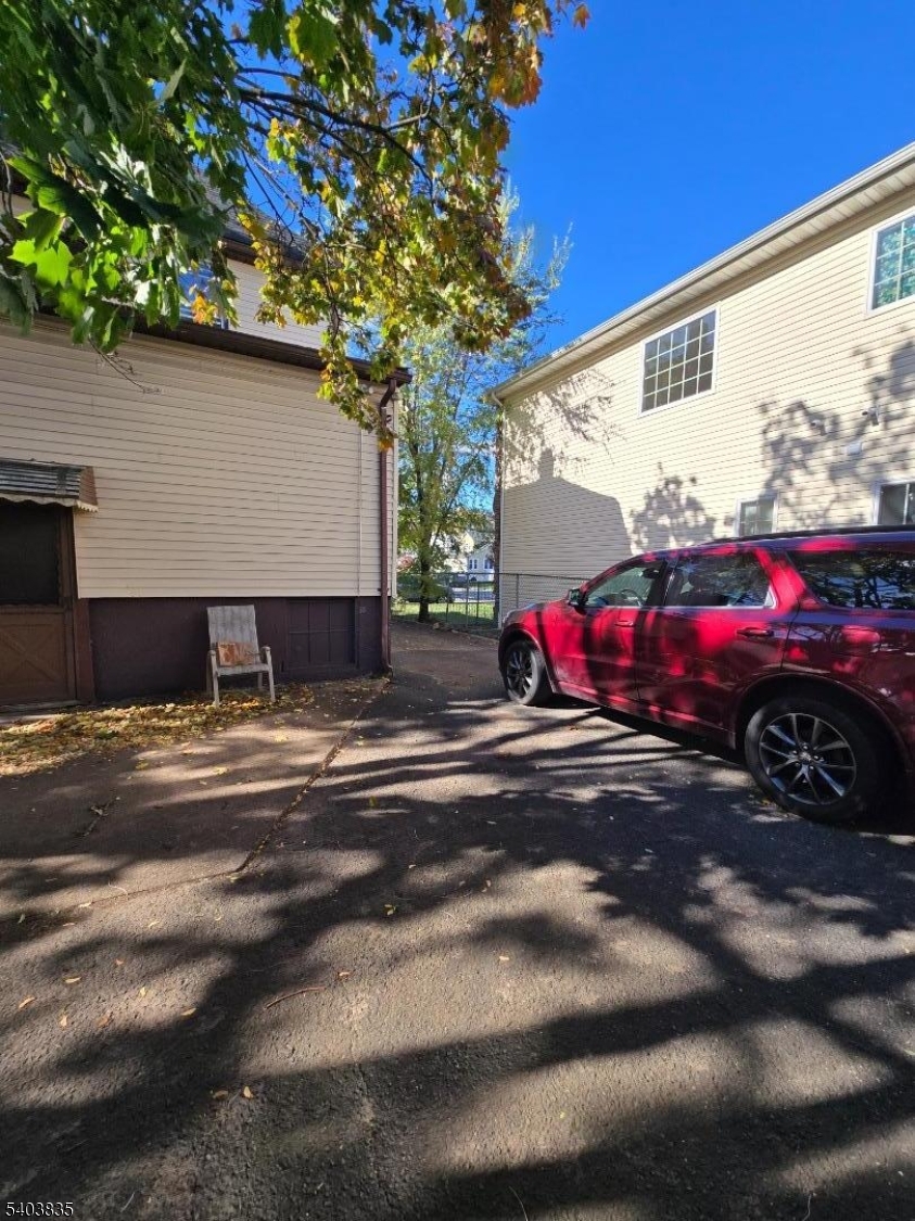 East- Central Part - Residential Income