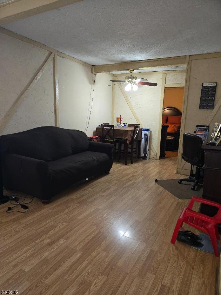 East- Central Part - Residential Income