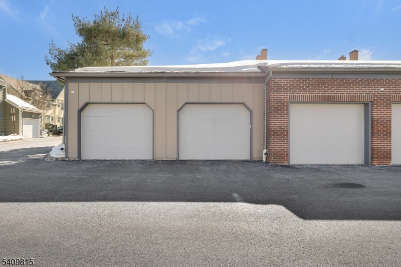 Murray Hill Square - Residential