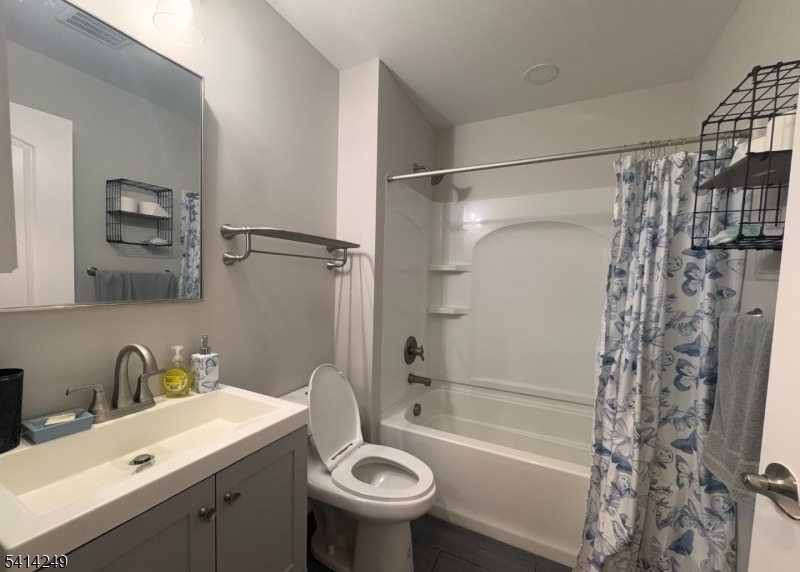 HIGH POINT COUNTRY CLUB - Residential