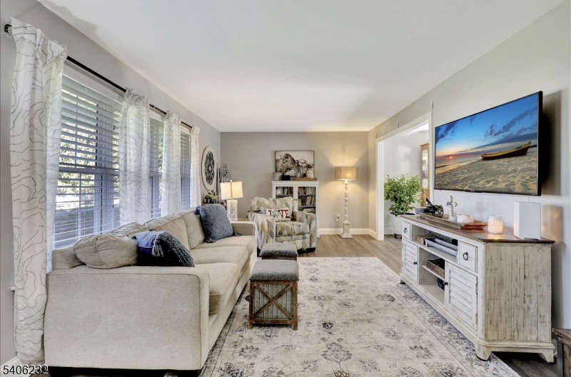 Country Oaks - Residential