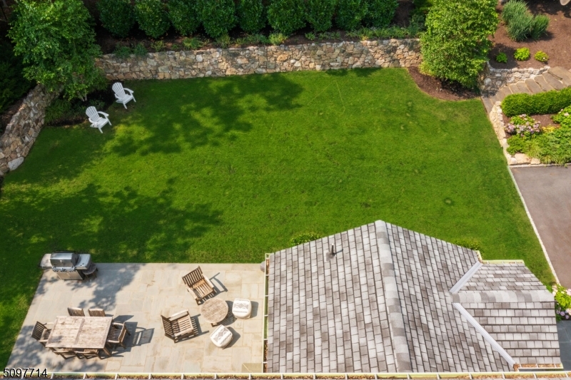 OLD SHORT HILLS - Residential