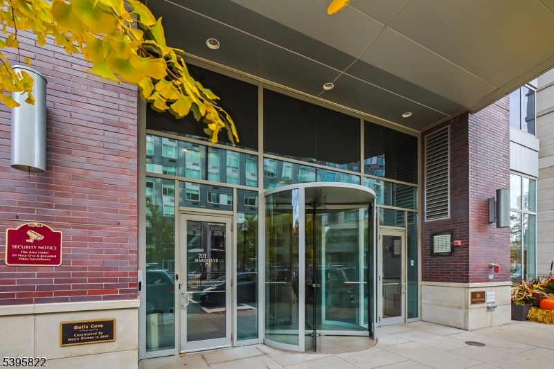 Gulls Cove - Downtown - Residential Lease