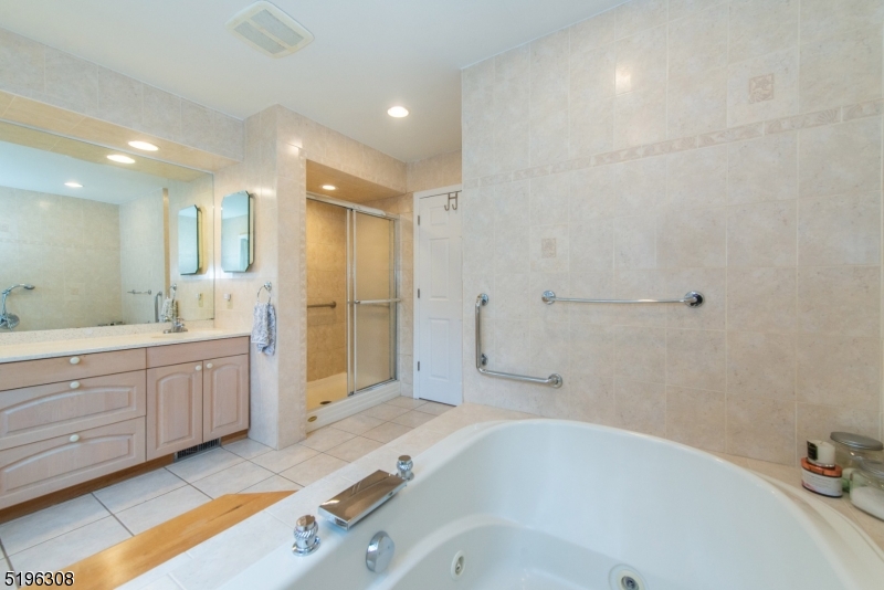 Shongum Lake - Residential