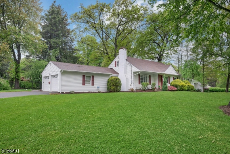 61 Fieldcrest Rd