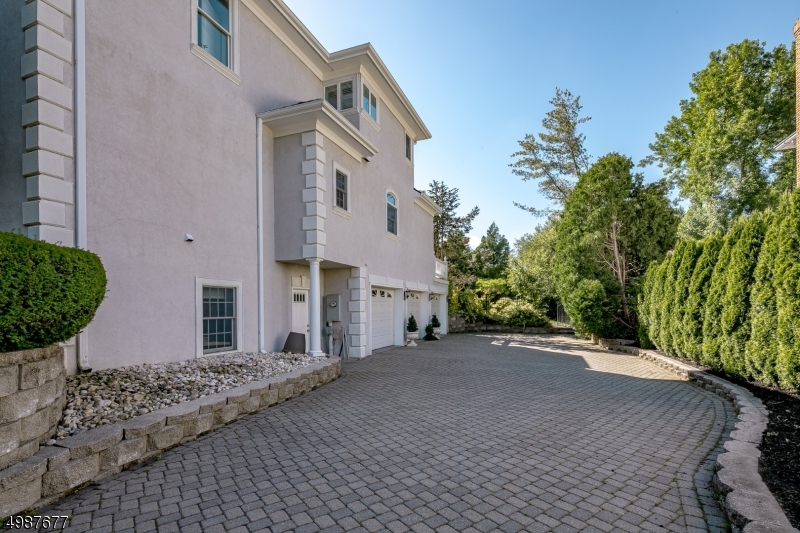 HILL - Residential