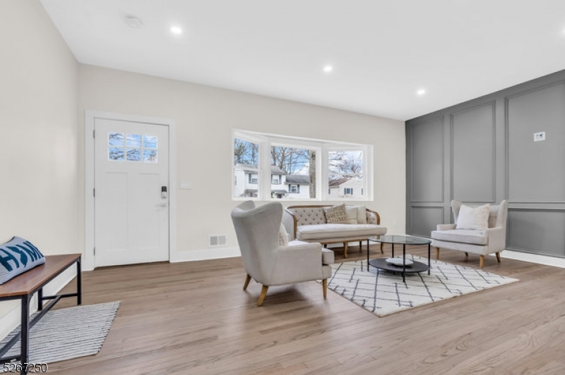 Home Not in Flood Zone - Residential