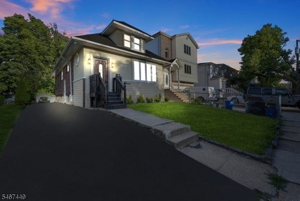 1045 MADISON AVE, ELIZABETH, NJ 07201 - Image d5c05a1d8a9a54881d64ce2a7836eea9/2313752061