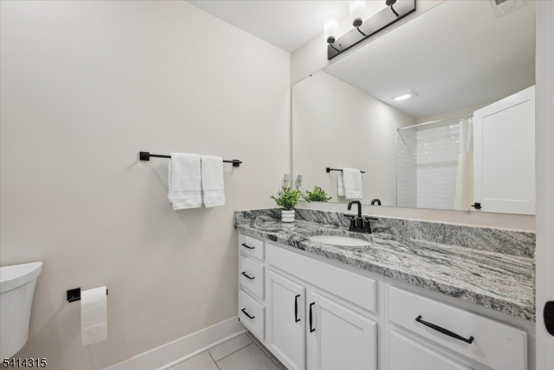 THE CROSSINGS AT DUNELLEN - Residential