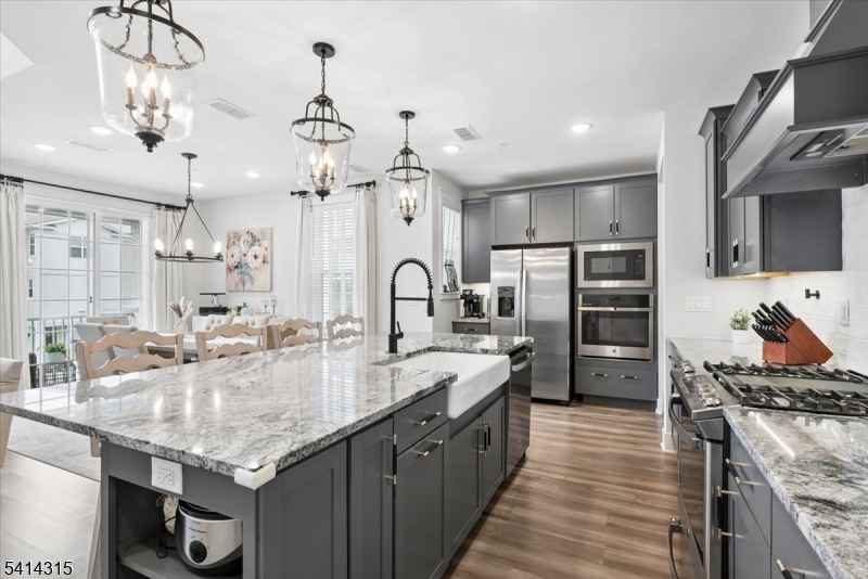 THE CROSSINGS AT DUNELLEN - Residential