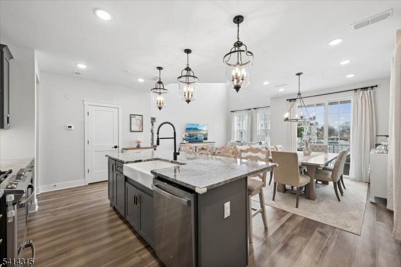 THE CROSSINGS AT DUNELLEN - Residential