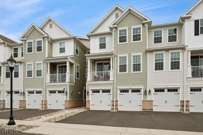 THE CROSSINGS AT DUNELLEN - Residential