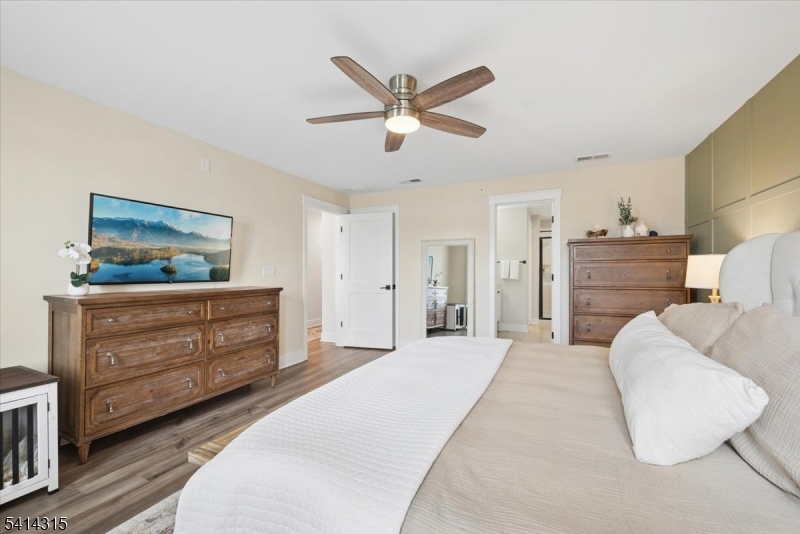 THE CROSSINGS AT DUNELLEN - Residential