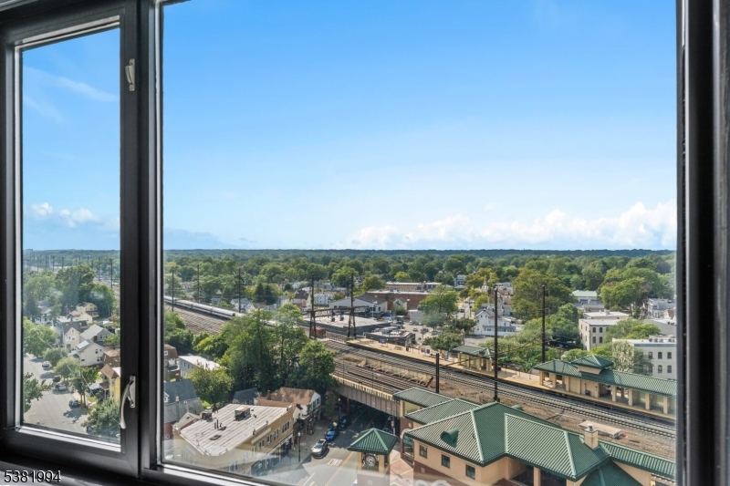 Skyview Condos - Residential