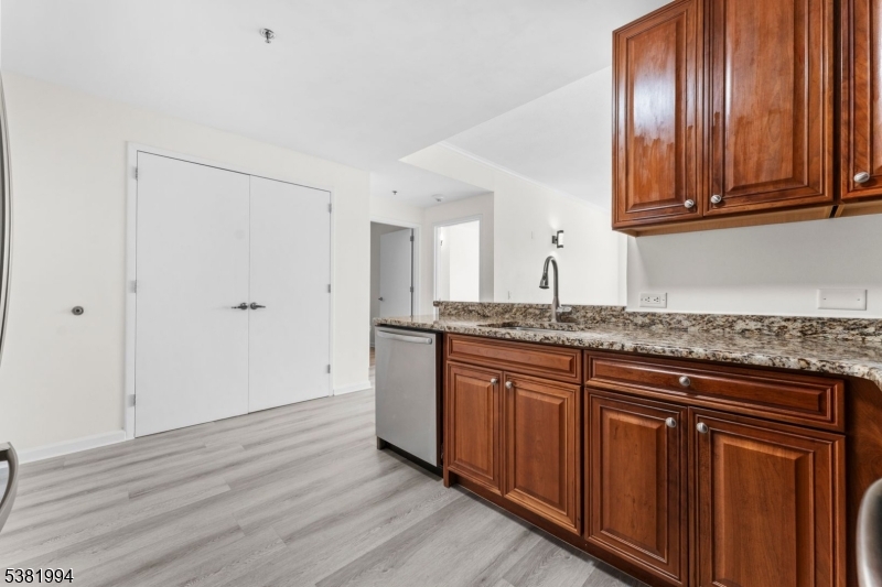 Skyview Condos - Residential