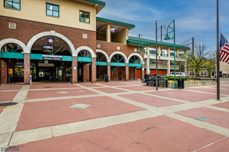 Skyview Condos - Residential