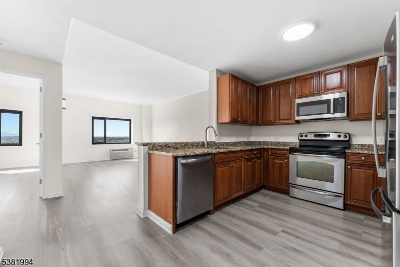 Skyview Condos - Residential