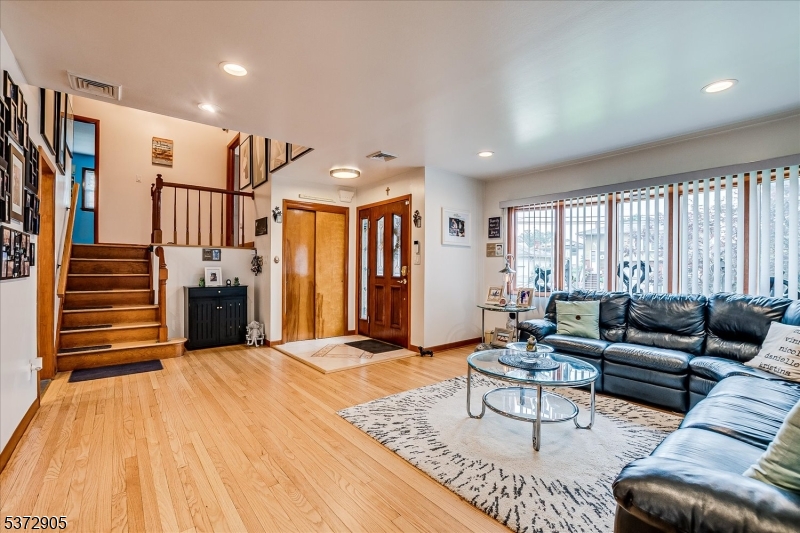 Sunnyside Gardens - Residential