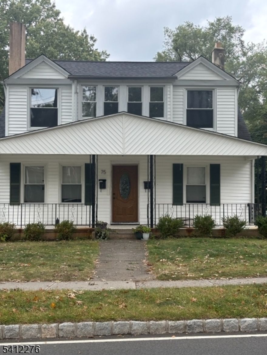 6 MONTH RENTAL!! Freshly painted and newly carpeted, this 2nd floor rental offers 2 bedroom plus an additional room for a home office.Modern, updated eat-in kitchen, master bedroom with a full bath. Conveniently located near the New Providence train station, commuting is a breeze while still enjoying the charm of a residential neighborhood.