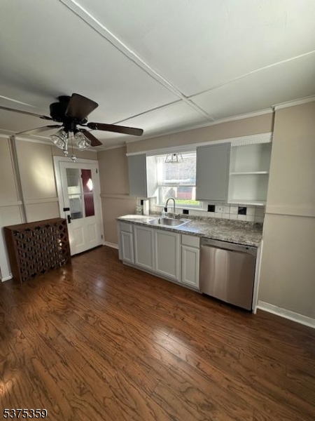 Somerville Boro, New Jersey 08876, United States, 3 Bedrooms Bedrooms, ,1 BathroomBathrooms,Residential,Coming Soon,182695