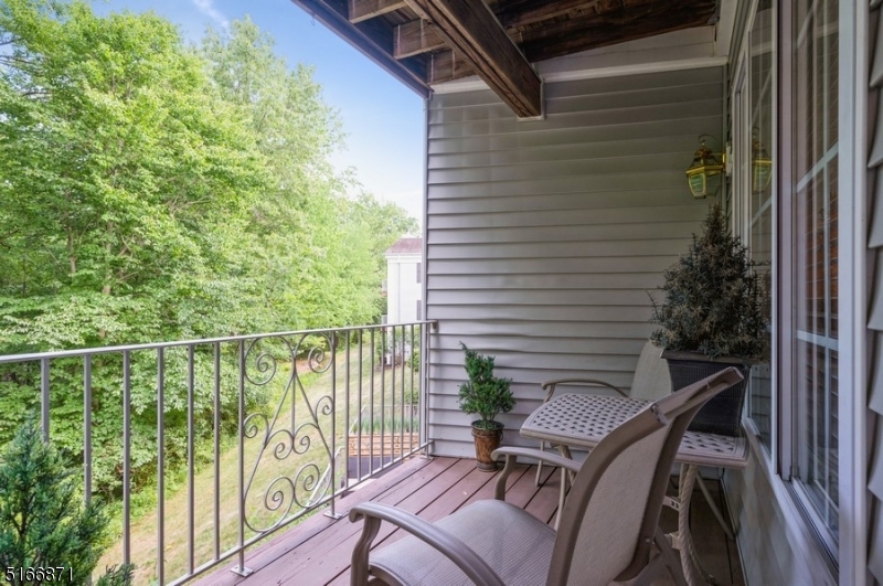 SUTTON WOODS - Residential