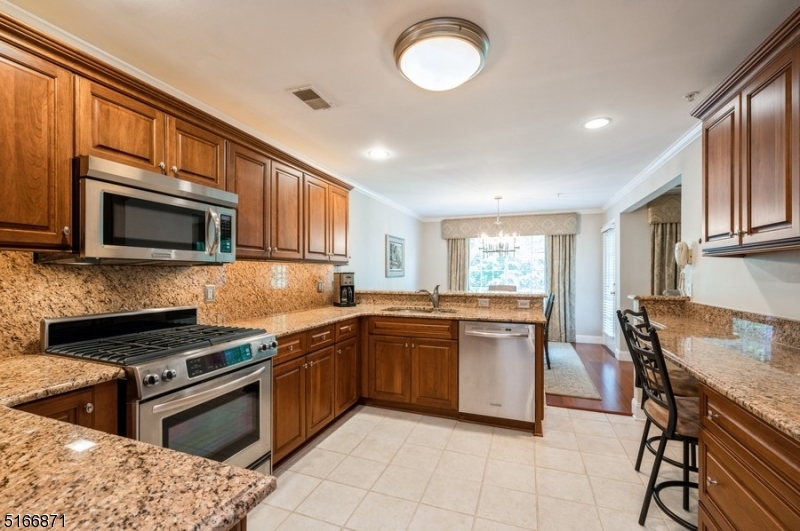 SUTTON WOODS - Residential