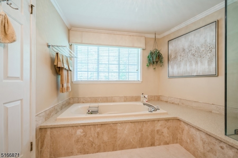 SUTTON WOODS - Residential