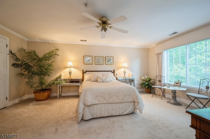 SUTTON WOODS - Residential