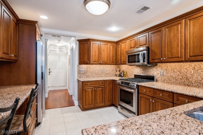 SUTTON WOODS - Residential