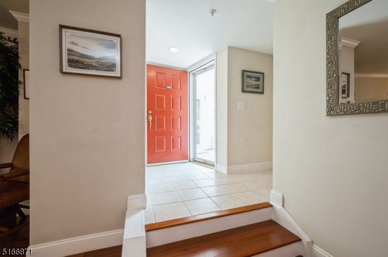 SUTTON WOODS - Residential