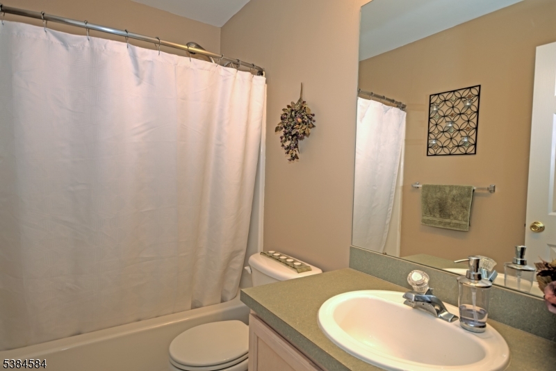 Boulder Ridge - Residential Lease