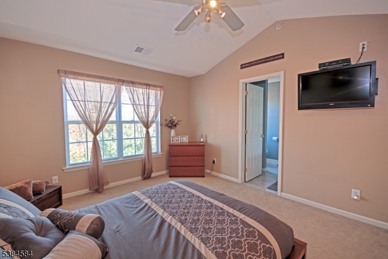 Boulder Ridge - Residential Lease