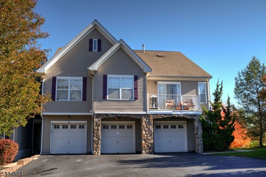 This bright, spacious town home is waiting for you! Private entrance leads into an open floor plan that is perfect for entertaining, great flow! Living room with gleaming hardwood floors, gas fireplace with wood mantle, & lots of natural light. Dining area includes a sliding door overlooking the deck and trees. Bright kitchen with breakfast bar, recessed lighting, pantry, gas range, upgraded SS appliances. Large master suite with cathedral ceiling, walk-in closet, and plush carpeting. Finished walkout basement offers tons of space for a family room, home office, and storage. A stone's threw to 10, 46, 287, 80, and shops and restaurants. Enjoy easy town home living and all that Randolph has to offer.