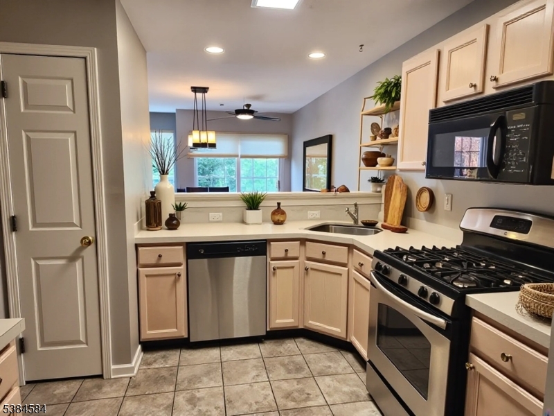 Boulder Ridge - Residential Lease