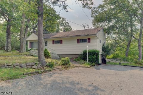 89 Larsen Rd, West Milford Twp., NJ 07480 - MLS#: 3919284