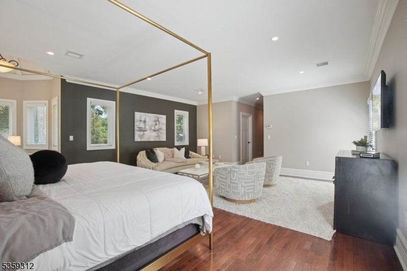 Llewellyn Park - Residential