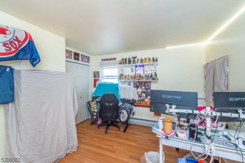 MOUNTAINVIEW MANOR - Residential