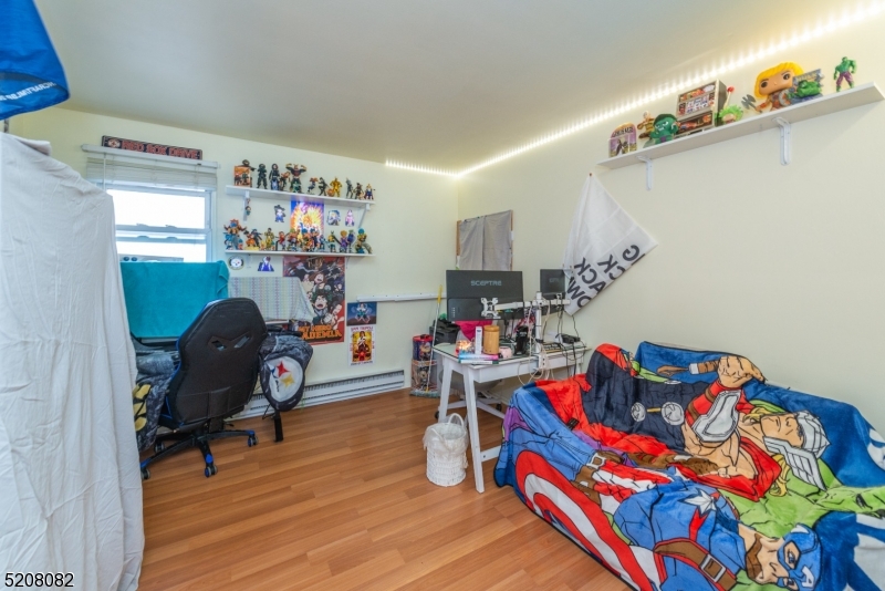 MOUNTAINVIEW MANOR - Residential