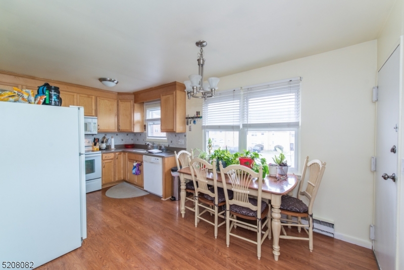 MOUNTAINVIEW MANOR - Residential