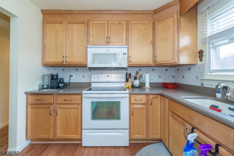 MOUNTAINVIEW MANOR - Residential