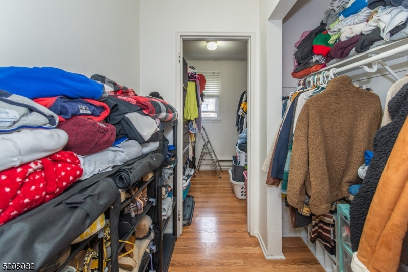 MOUNTAINVIEW MANOR - Residential