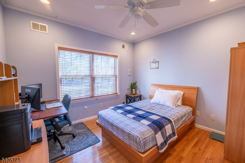 Green Vly Acres Sec 03 - Residential