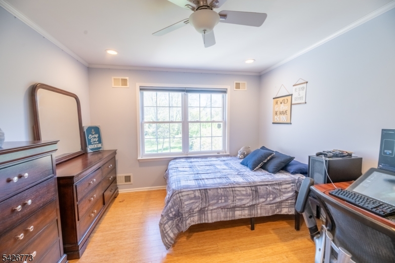 Green Vly Acres Sec 03 - Residential