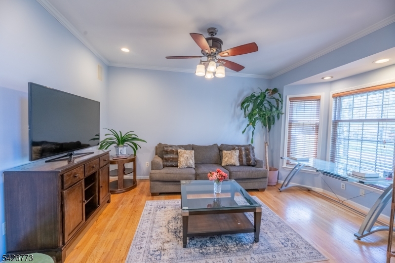 Green Vly Acres Sec 03 - Residential