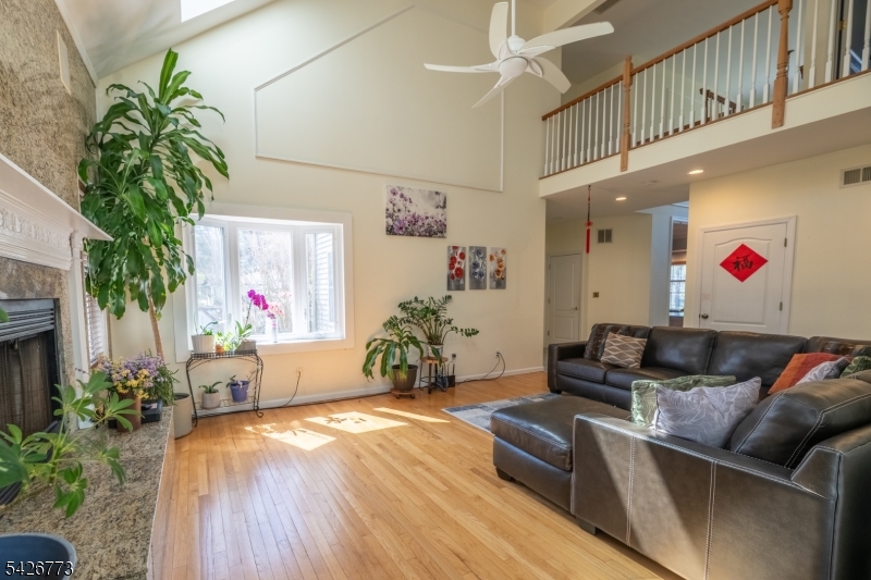 Green Vly Acres Sec 03 - Residential